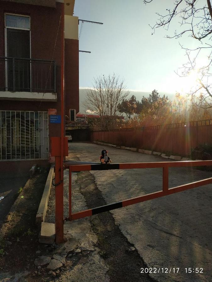 Apartment Sandra Tbilisi Zewnętrze zdjęcie